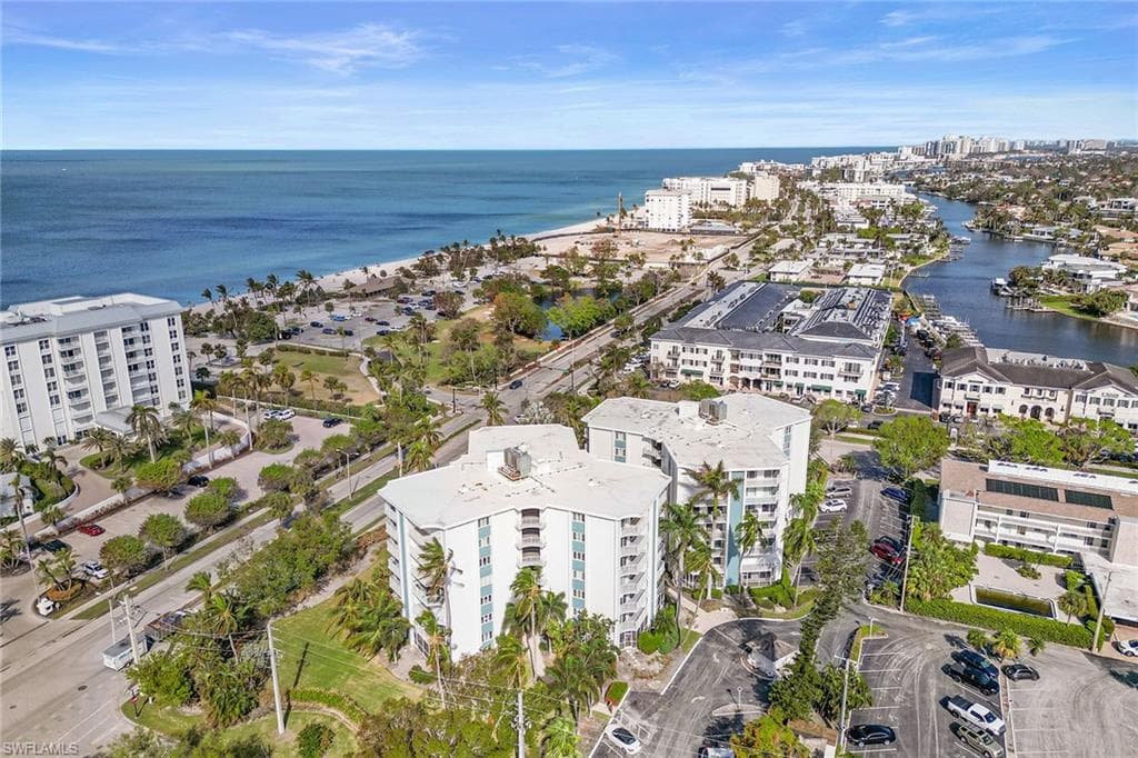 1300 Gulf Shore Blvd N 511, Naples, FL 34102-17