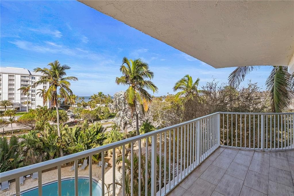 1300 Gulf Shore Blvd N 511, Naples, FL 34102-2