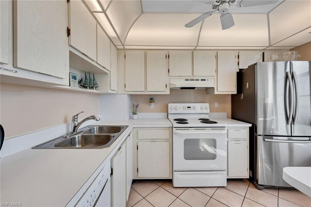 440 Seaview Ct 1012, Marco Island, FL 34145-10