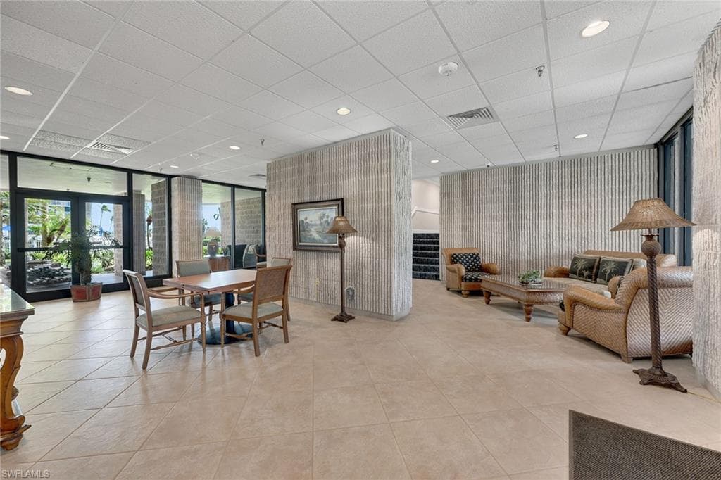 440 Seaview Ct 1012, Marco Island, FL 34145-38
