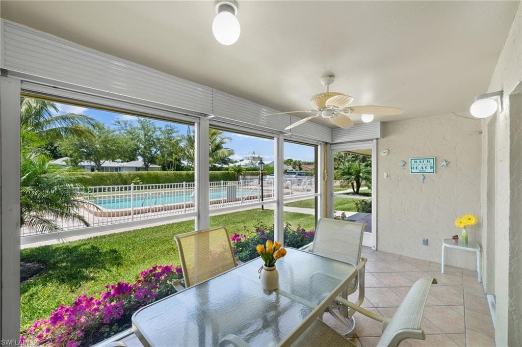 2000 Alamanda Dr 104, Naples, FL 34102-2