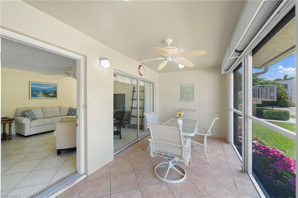 2000 Alamanda Dr 104, Naples, FL 34102-6