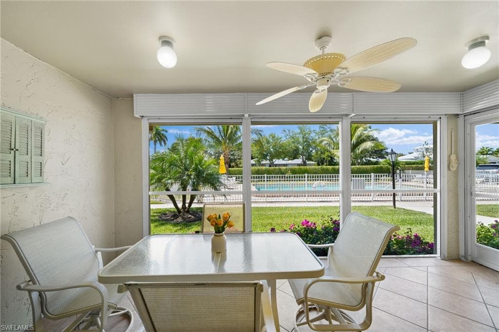 2000 Alamanda Dr 104, Naples, FL 34102-7