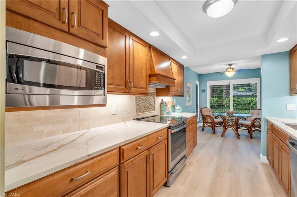5960 Pelican Bay Blvd 314, Naples, FL 34108-10
