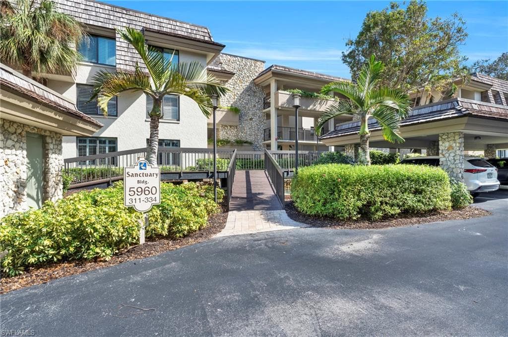 5960 Pelican Bay Blvd 314, Naples, FL 34108-27