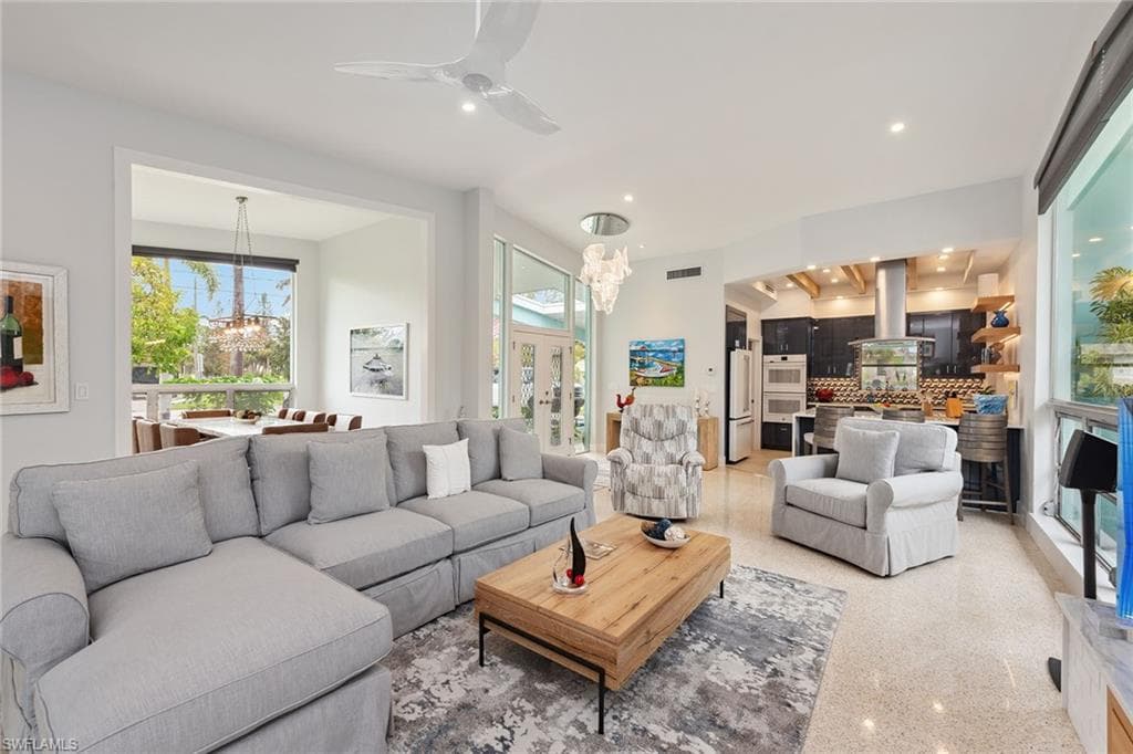 1630 Dolphin Rd, Naples, FL 34102-8