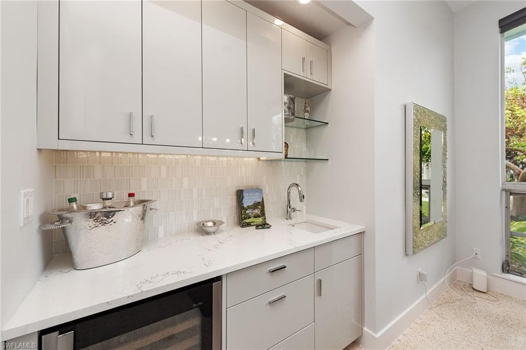 1630 Dolphin Rd, Naples, FL 34102-12
