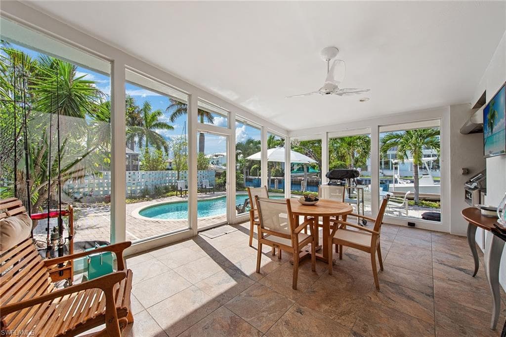 1630 Dolphin Rd, Naples, FL 34102-22