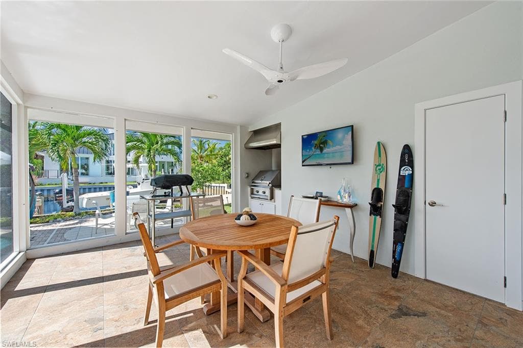 1630 Dolphin Rd, Naples, FL 34102-23