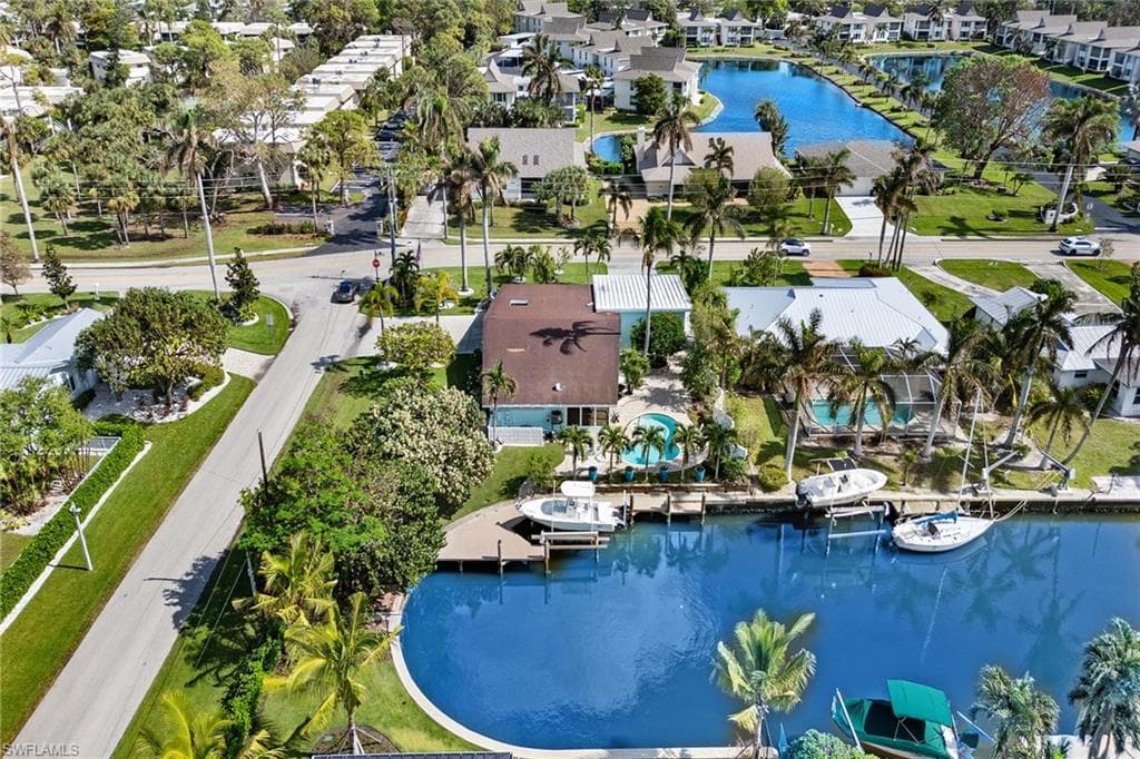 1630 Dolphin Rd, Naples, FL 34102-35