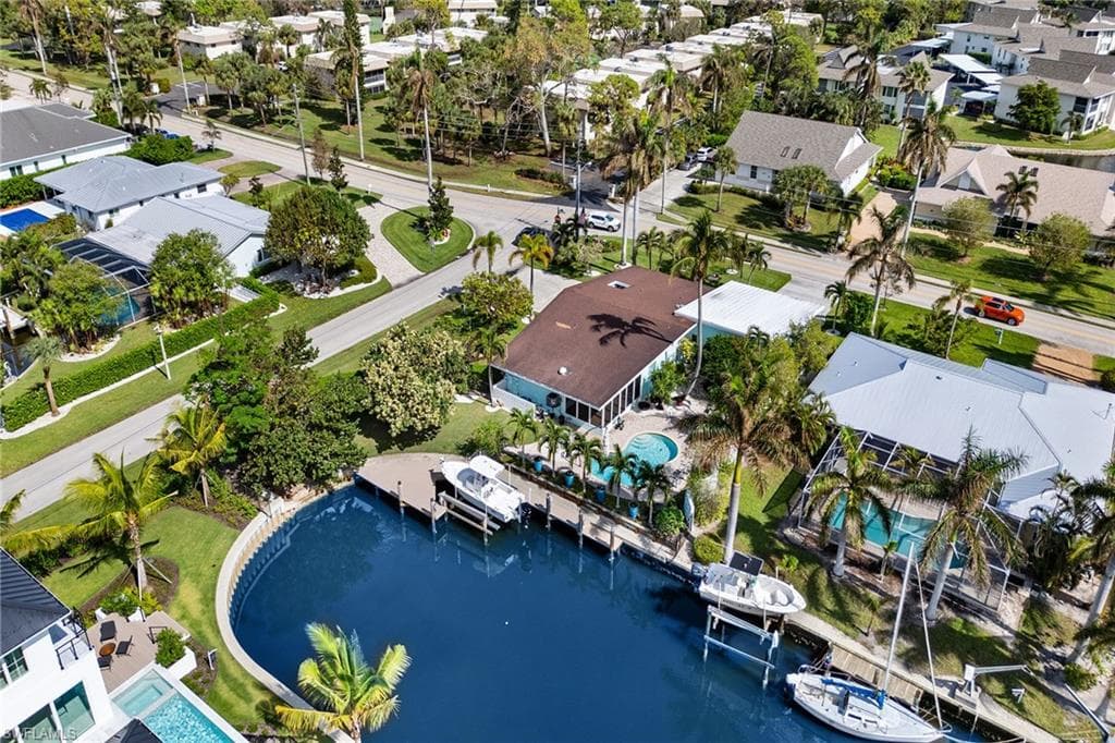 1630 Dolphin Rd, Naples, FL 34102-36