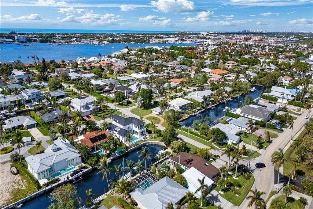 1630 Dolphin Rd, Naples, FL 34102-41