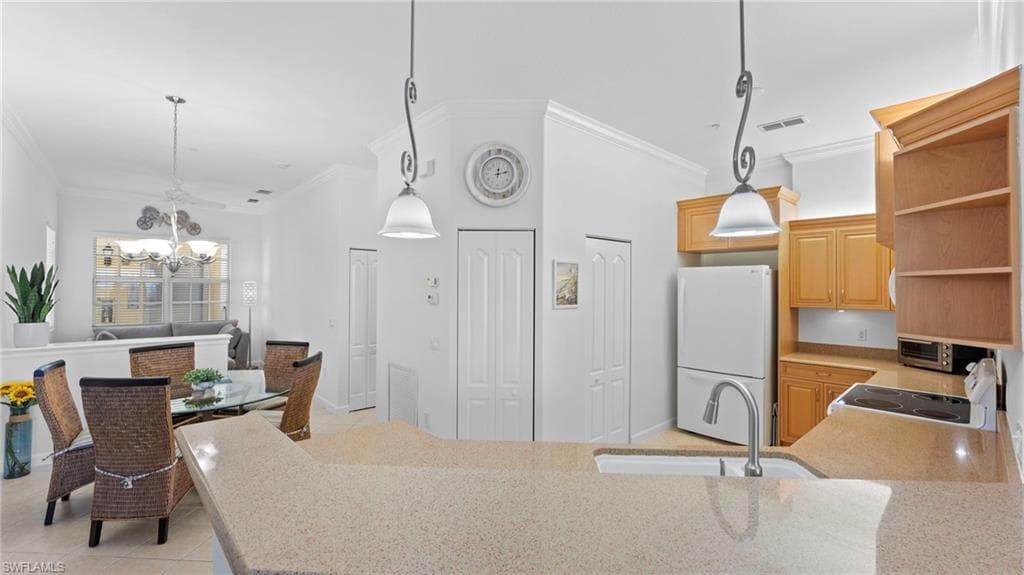 8598 Via Lungomare Cir 304, Estero, FL 33928-15