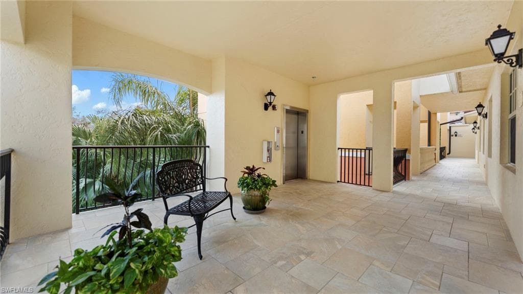 8598 Via Lungomare Cir 304, Estero, FL 33928-28