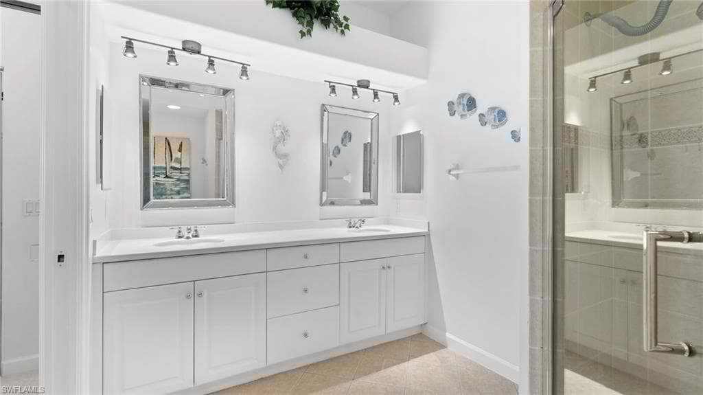 8598 Via Lungomare Cir 304, Estero, FL 33928-5