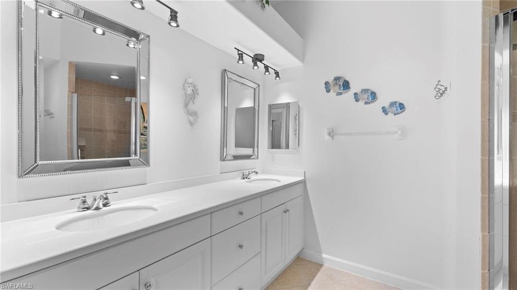 8598 Via Lungomare Cir 304, Estero, FL 33928-6