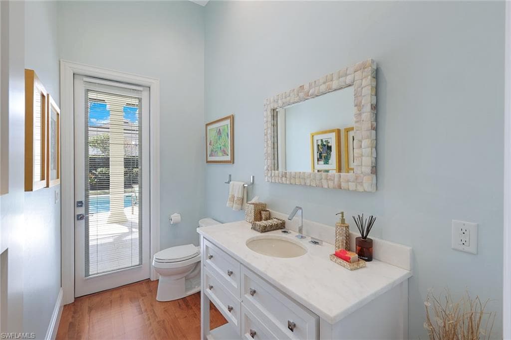 716 Shadow Lake Ln, Naples, FL 34108-11