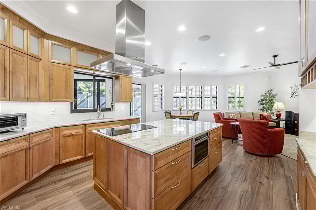 503 Turtle Hatch Ln, Naples, FL 34103-13