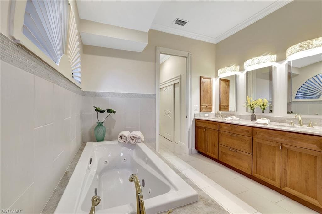 503 Turtle Hatch Ln, Naples, FL 34103-19