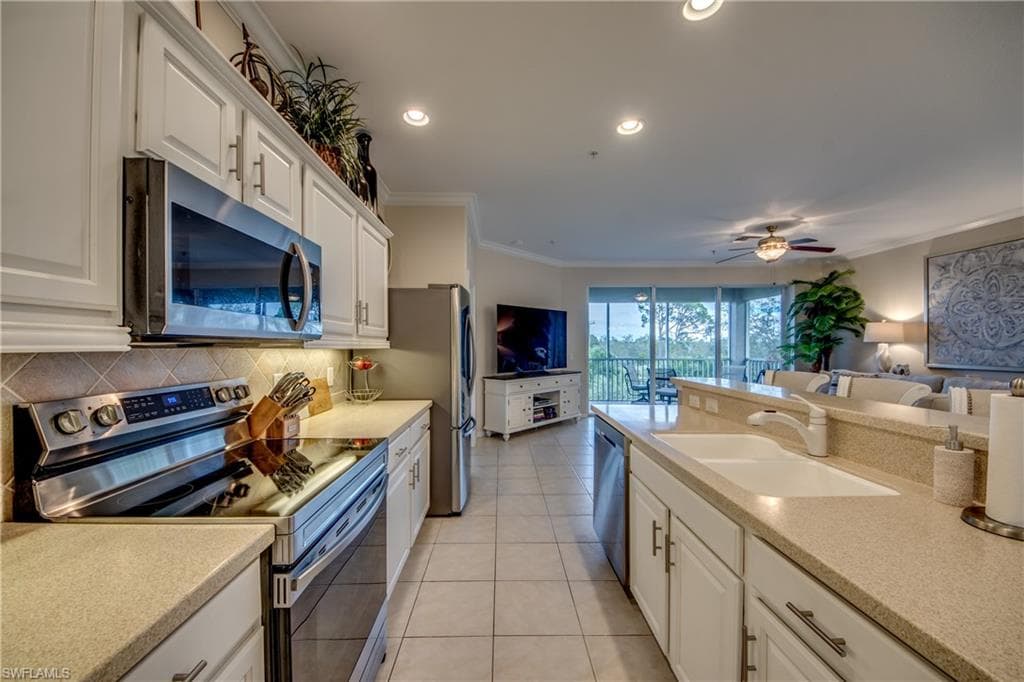14776 Calusa Palms Dr 204, Fort Myers, FL 33919-17