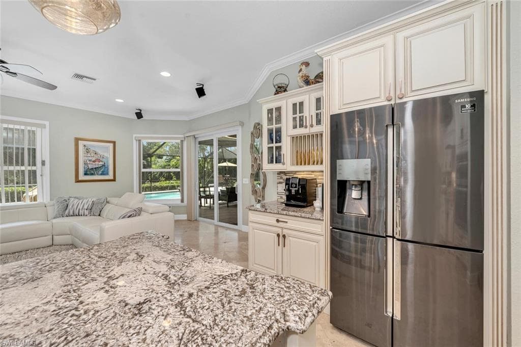 1381 Oakes Blvd, Naples, FL 34119-15