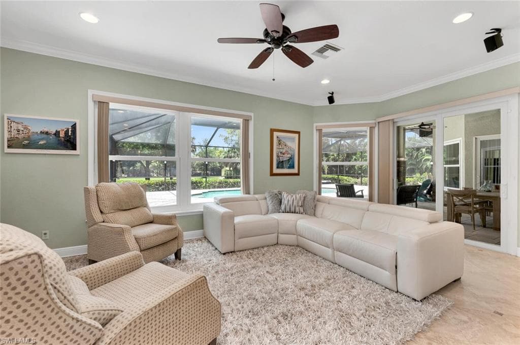 1381 Oakes Blvd, Naples, FL 34119-19