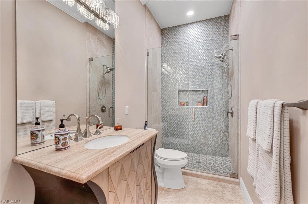 1381 Oakes Blvd, Naples, FL 34119-21