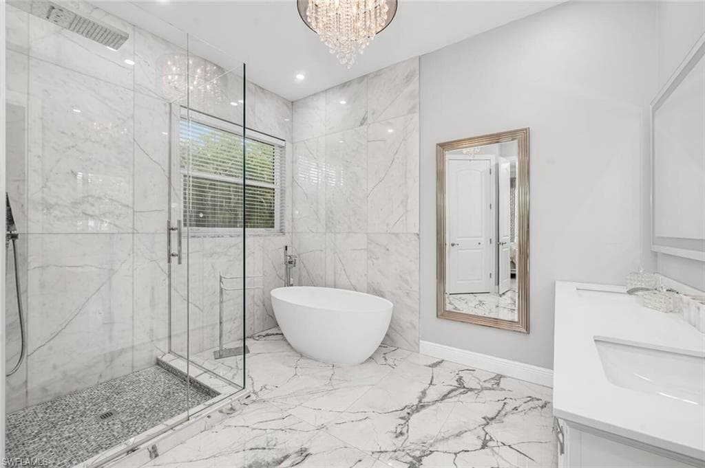 1381 Oakes Blvd, Naples, FL 34119-24