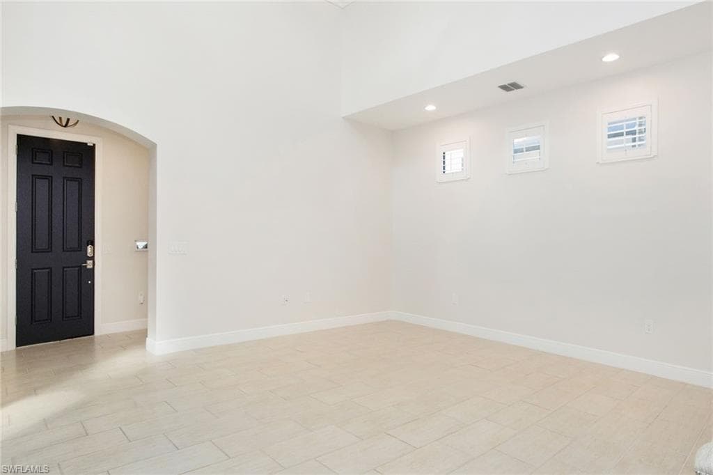 1238 Kendari Ter, Naples, FL 34113-9