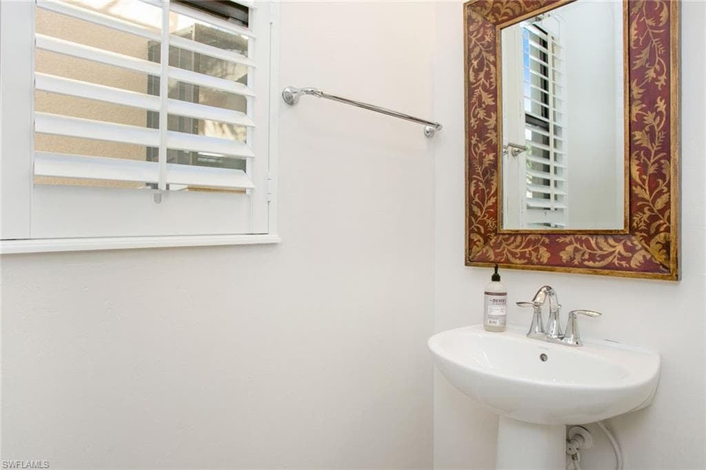 1238 Kendari Ter, Naples, FL 34113-13