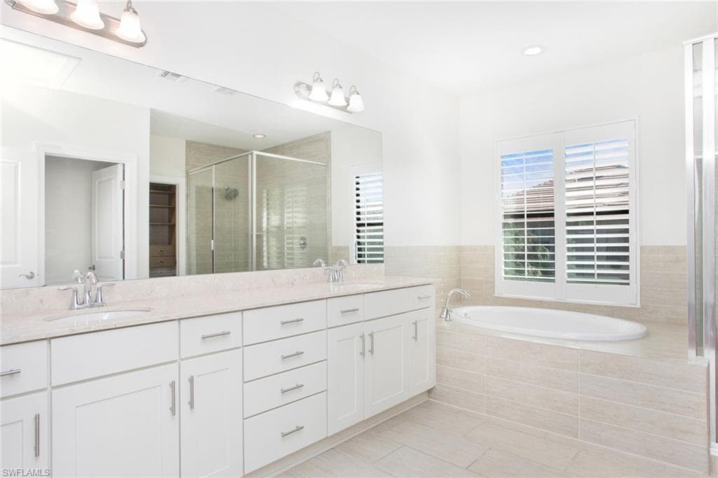 1238 Kendari Ter, Naples, FL 34113-17