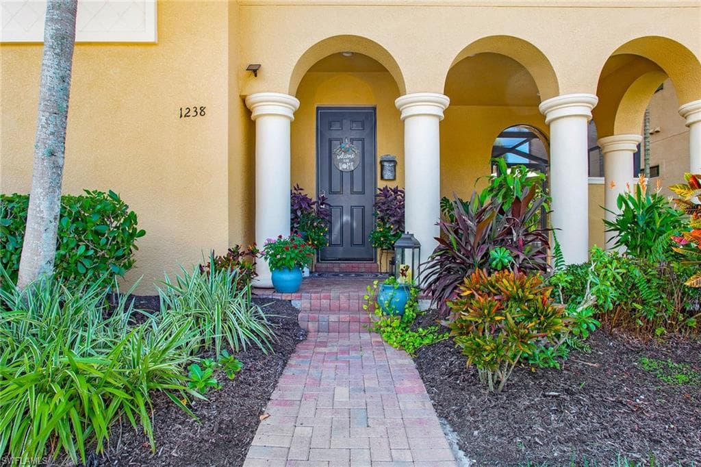 1238 Kendari Ter, Naples, FL 34113-29
