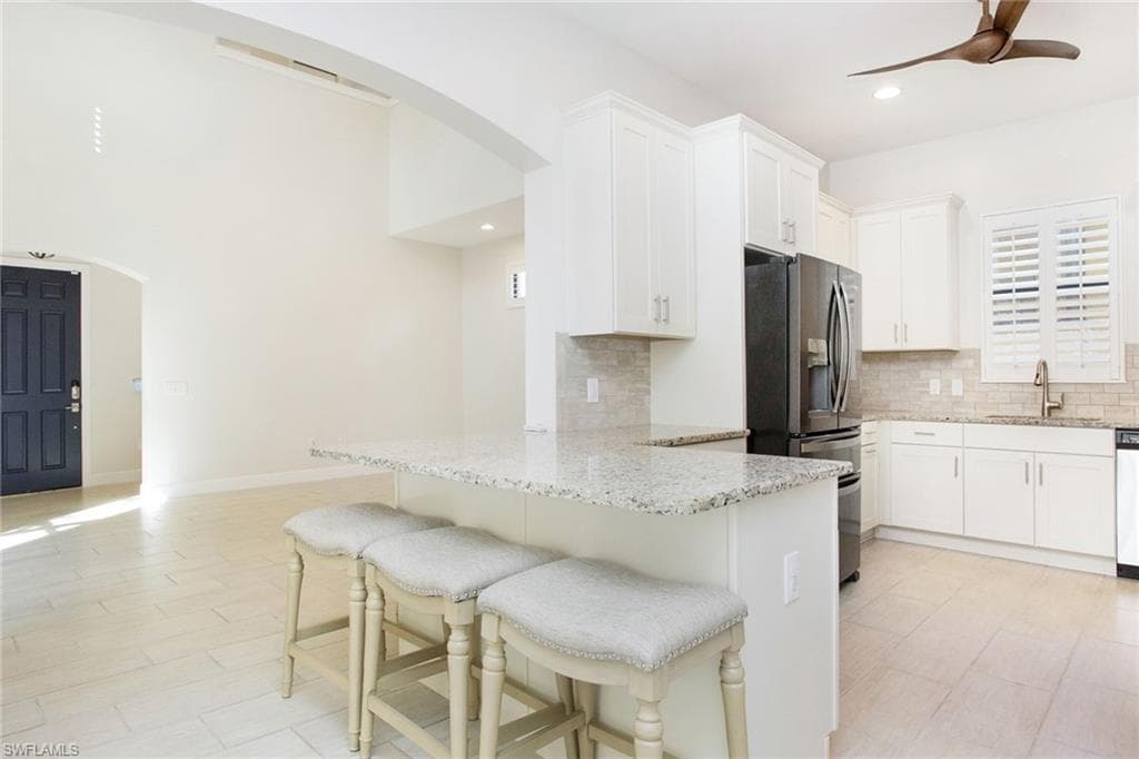 1238 Kendari Ter, Naples, FL 34113-3