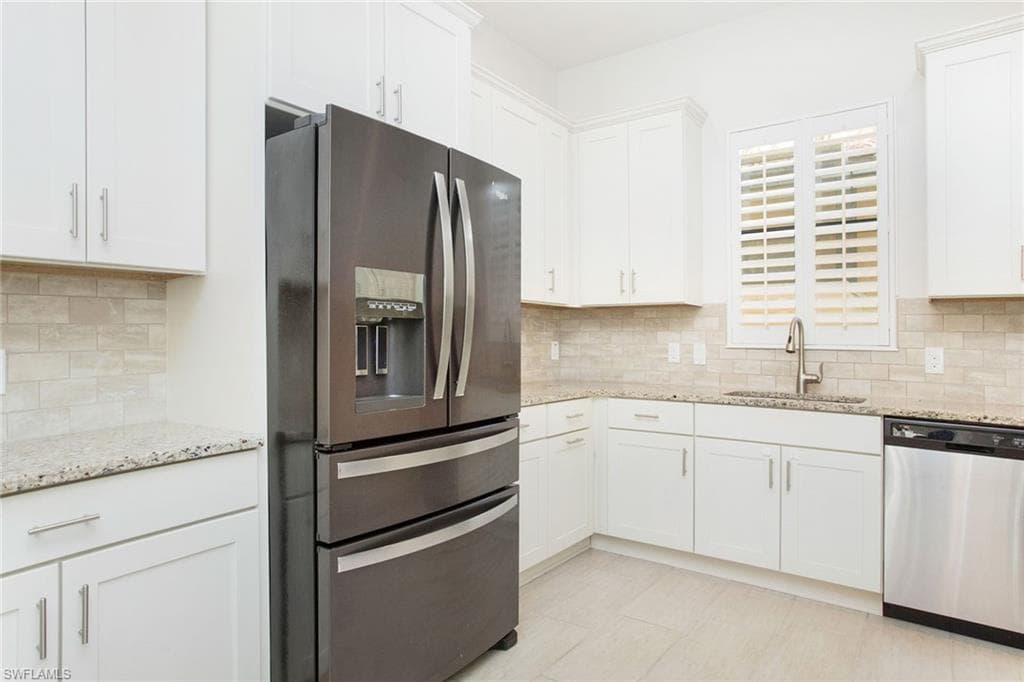 1238 Kendari Ter, Naples, FL 34113-4