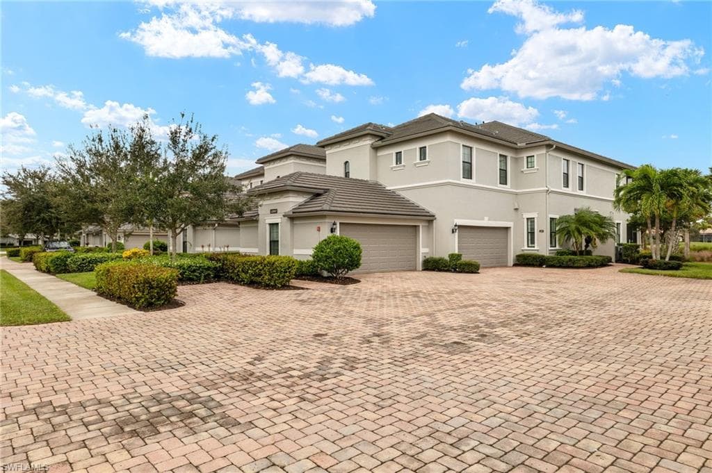 12041 Covent Garden Ct 2201, Naples, FL 34120-27
