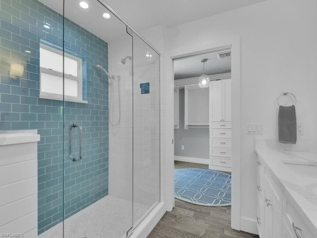 1271 12th St N, Naples, FL 34102-20