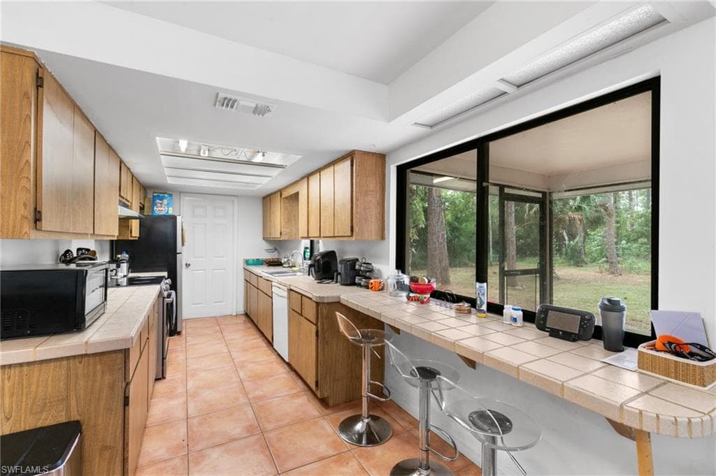 325 29th St NW, Naples, FL 34120-13