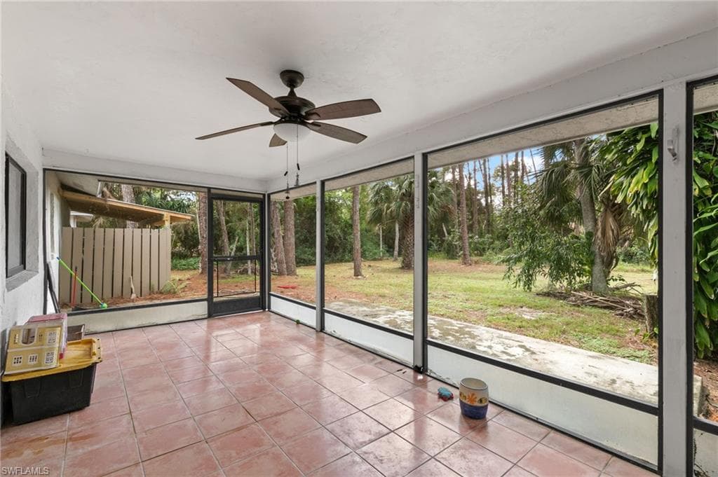 325 29th St NW, Naples, FL 34120-15