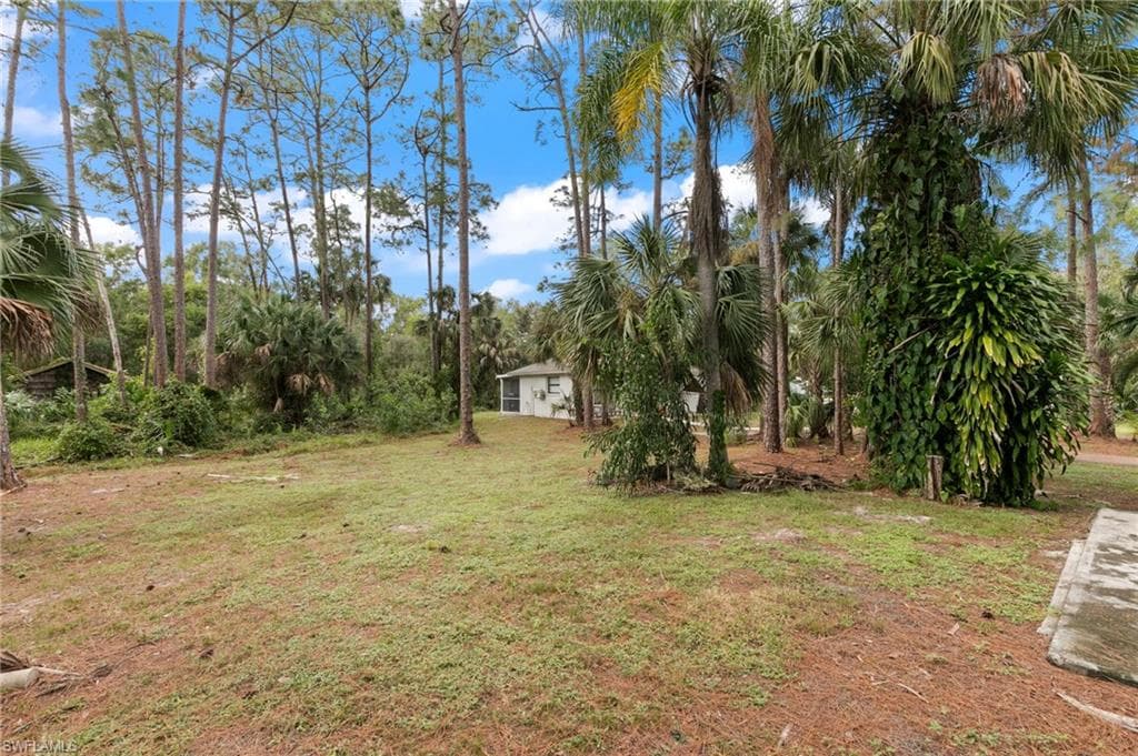 325 29th St NW, Naples, FL 34120-16