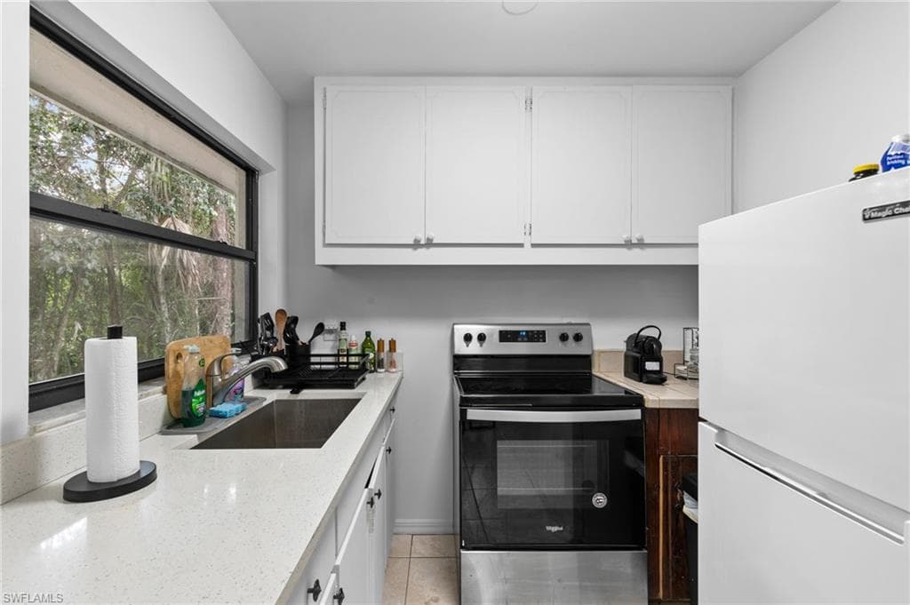 325 29th St NW, Naples, FL 34120-21