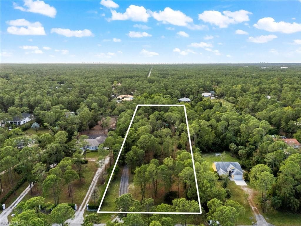 325 29th St NW, Naples, FL 34120-25