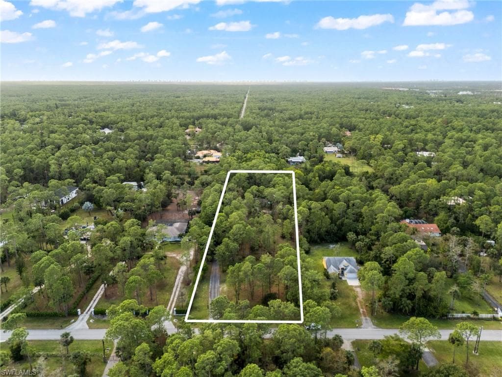 325 29th St NW, Naples, FL 34120-26