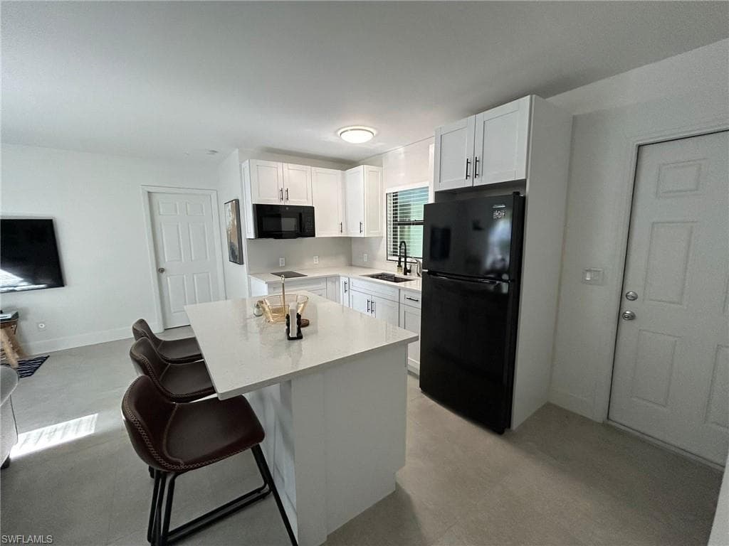 325 29th St NW, Naples, FL 34120-37