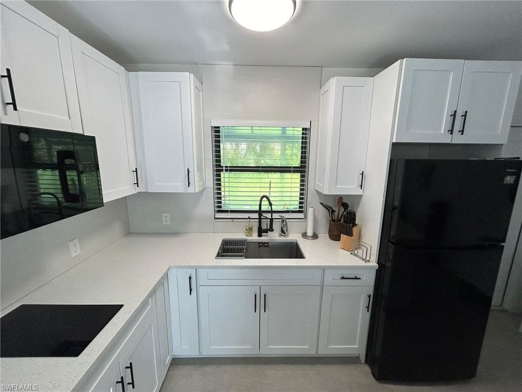 325 29th St NW, Naples, FL 34120-38