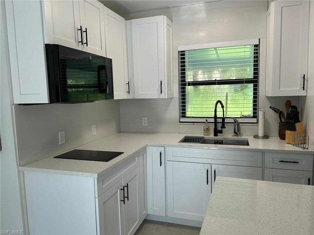 325 29th St NW, Naples, FL 34120-40