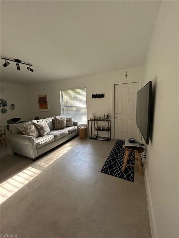 325 29th St NW, Naples, FL 34120-41