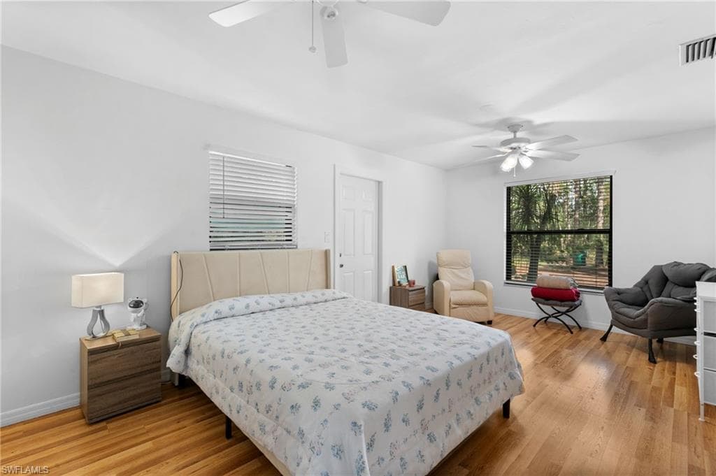325 29th St NW, Naples, FL 34120-3