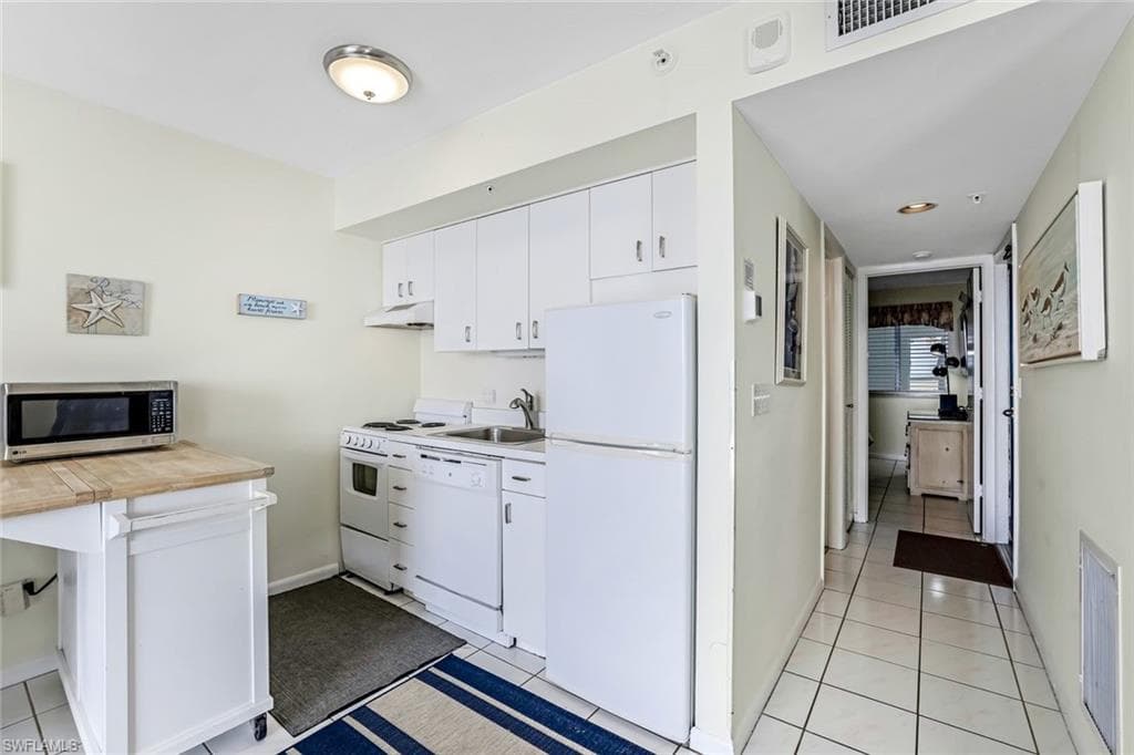 900 Collier Blvd 205, Marco Island, FL 34145-9