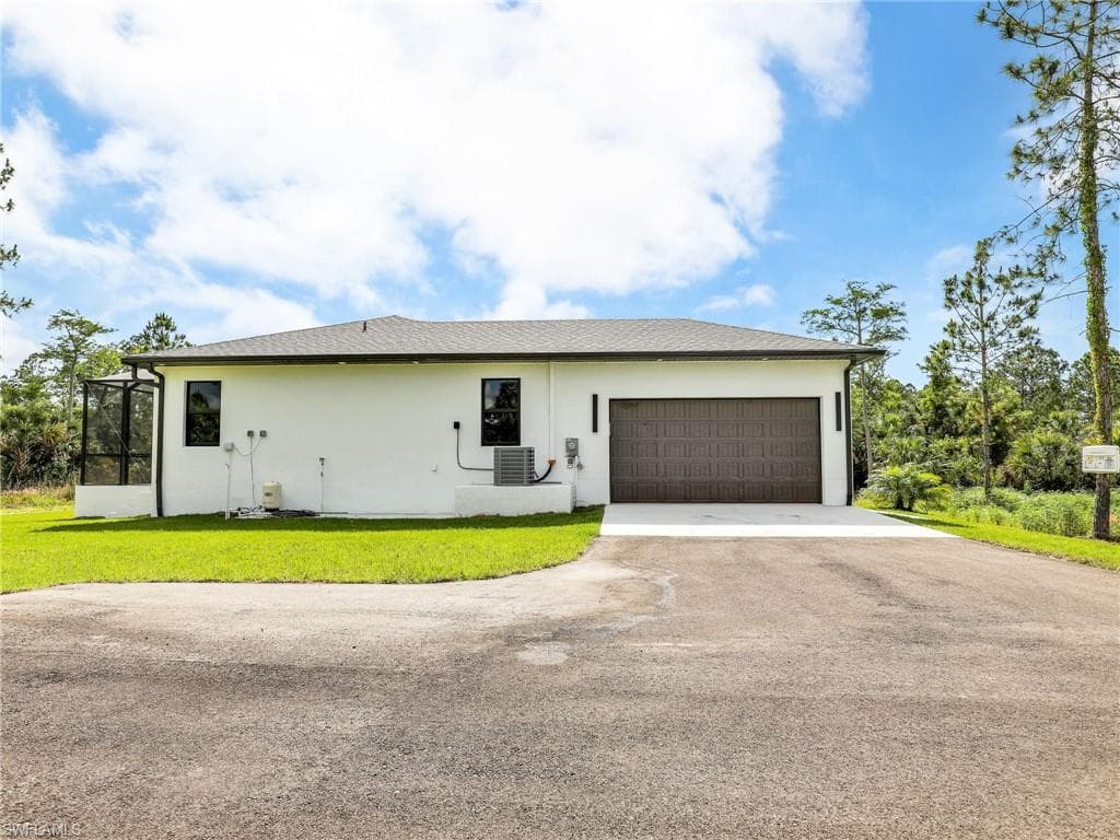 1964 16th Ave NE, Naples, FL 34120-21