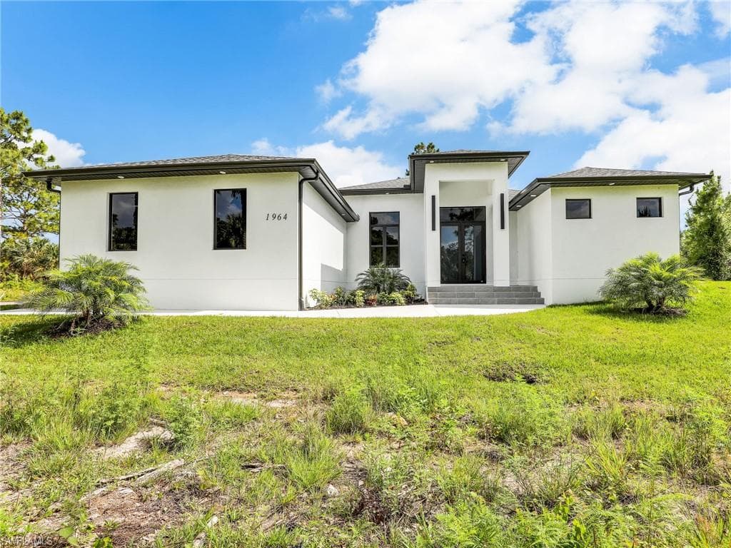 1964 16th Ave NE, Naples, FL 34120-4
